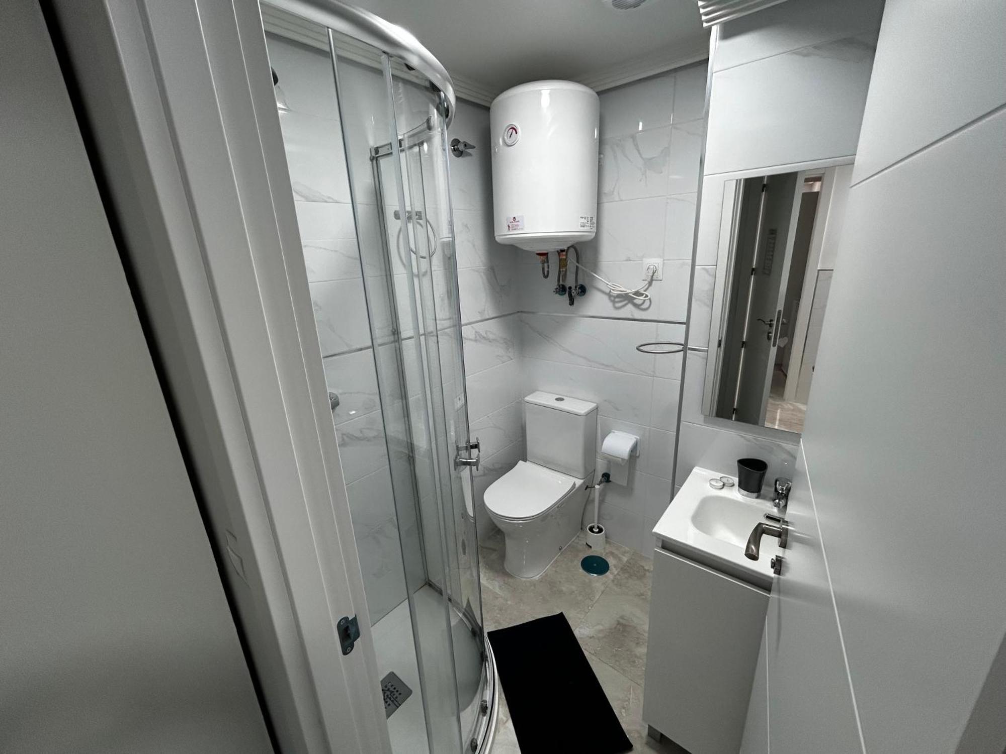 Habitaciones Doble Con Bano Privado En El Centro De Madrid Exterior photo