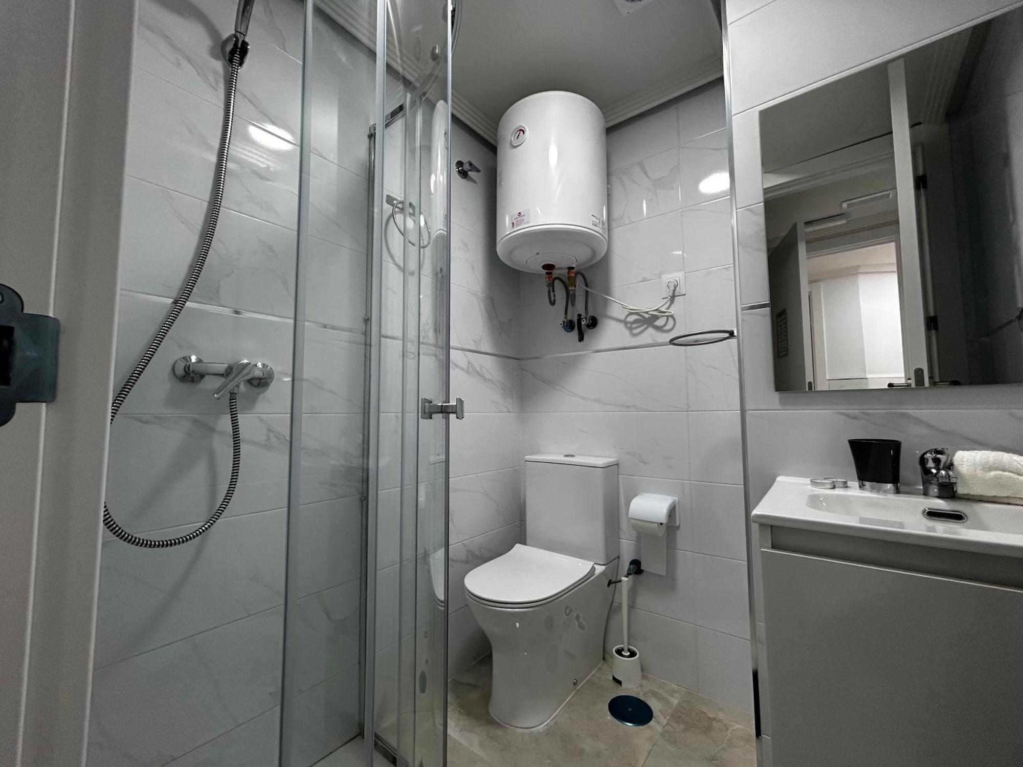 Habitaciones Doble Con Bano Privado En El Centro De Madrid Exterior photo