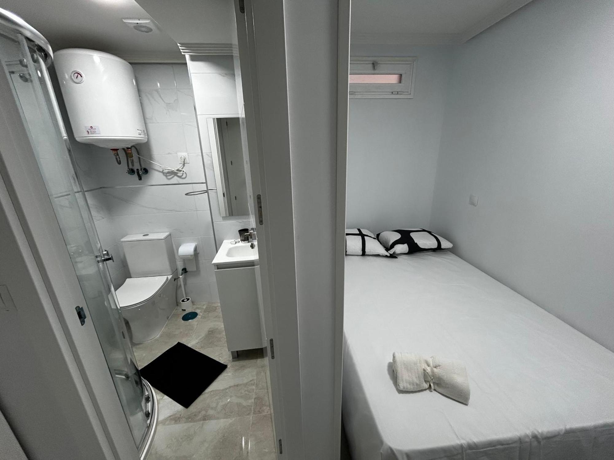 Habitaciones Doble Con Bano Privado En El Centro De Madrid Exterior photo
