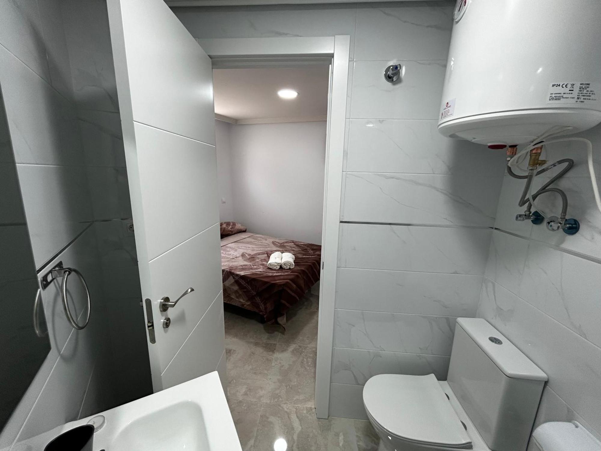 Habitaciones Doble Con Bano Privado En El Centro De Madrid Exterior photo