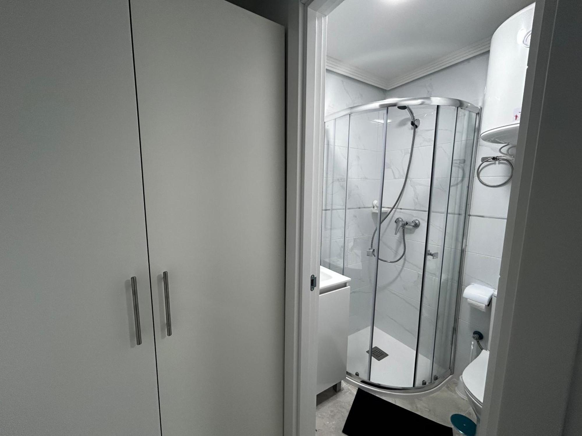 Habitaciones Doble Con Bano Privado En El Centro De Madrid Exterior photo