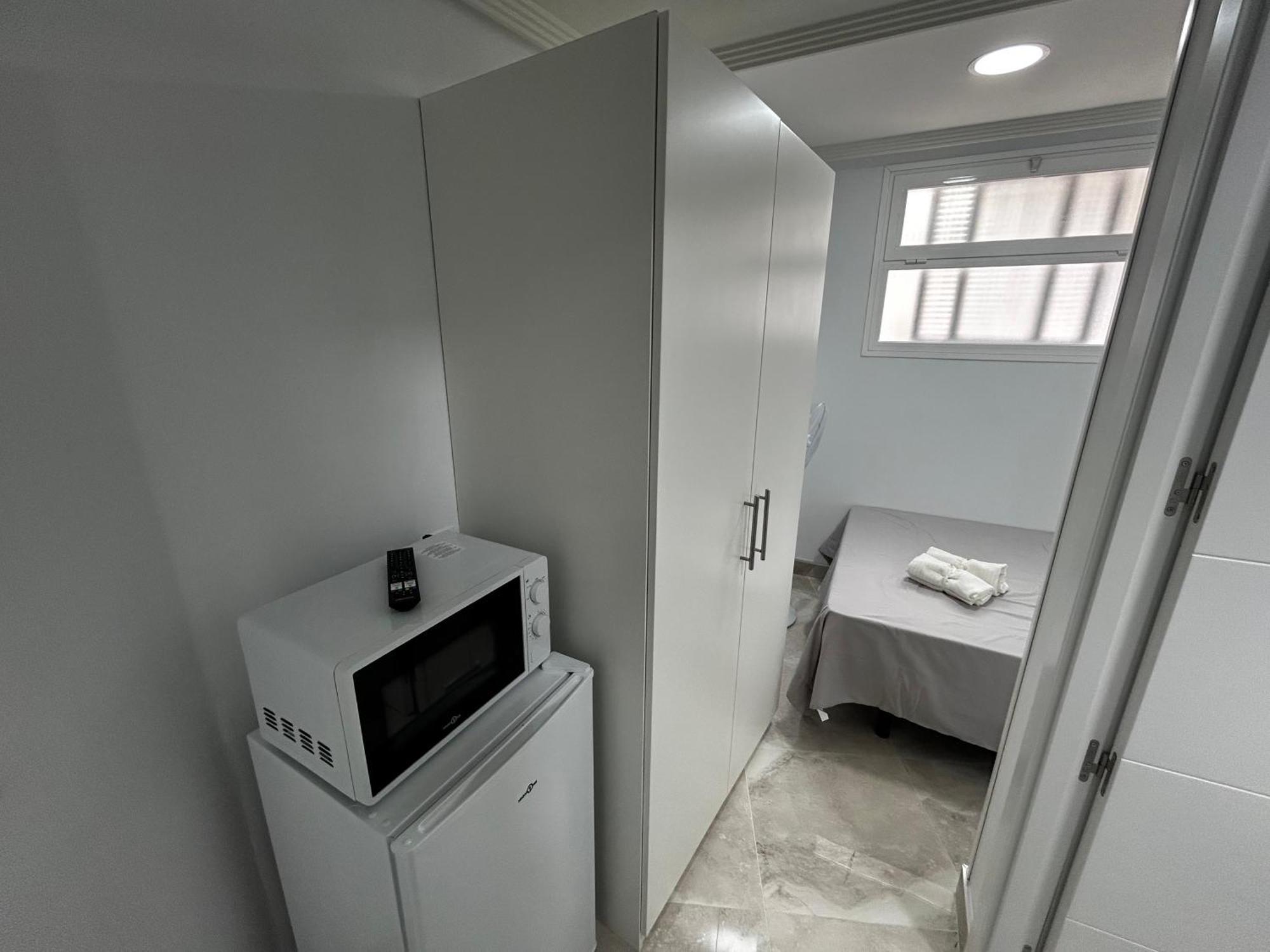 Habitaciones Doble Con Bano Privado En El Centro De Madrid Exterior photo