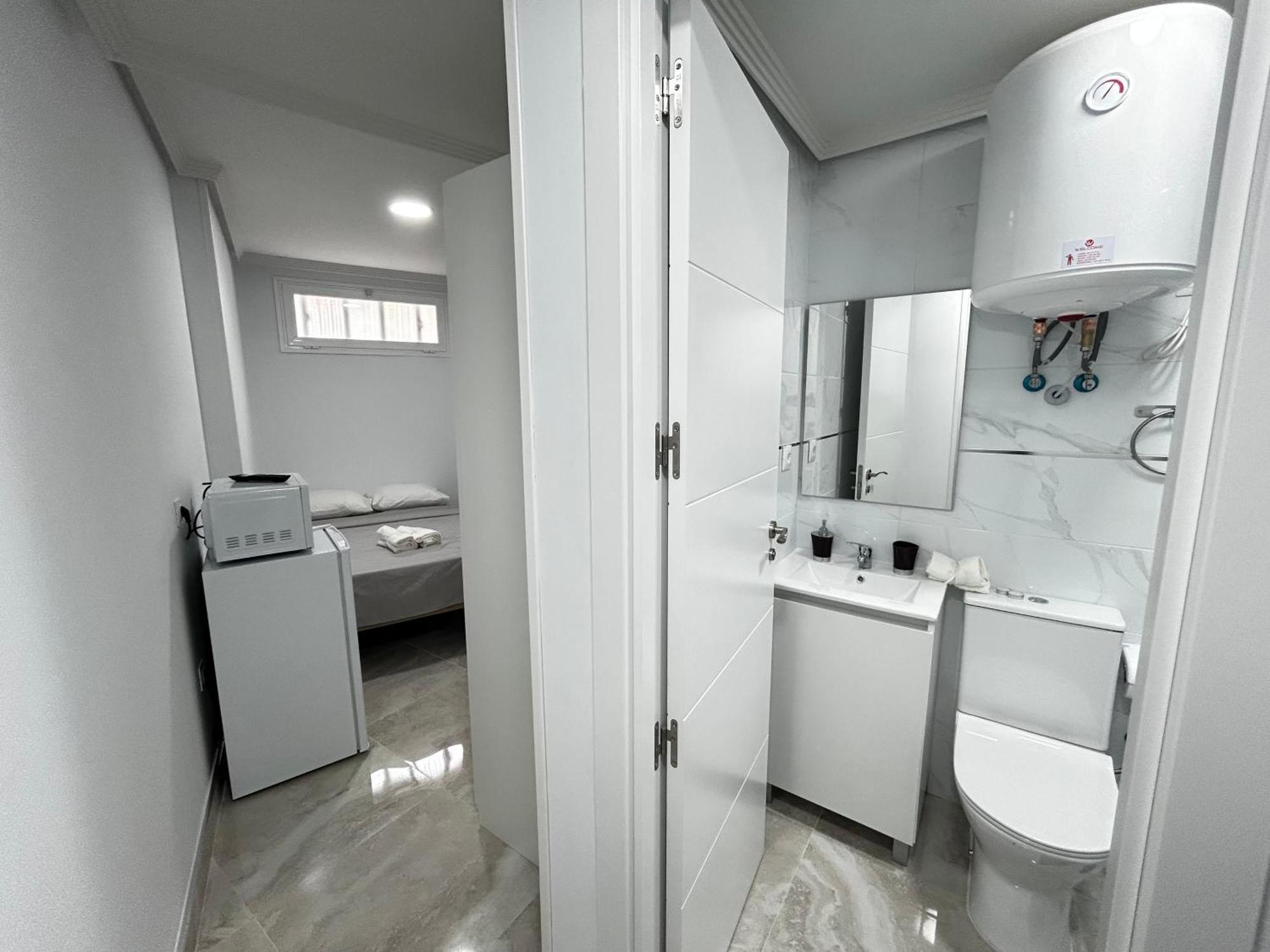Habitaciones Doble Con Bano Privado En El Centro De Madrid Exterior photo