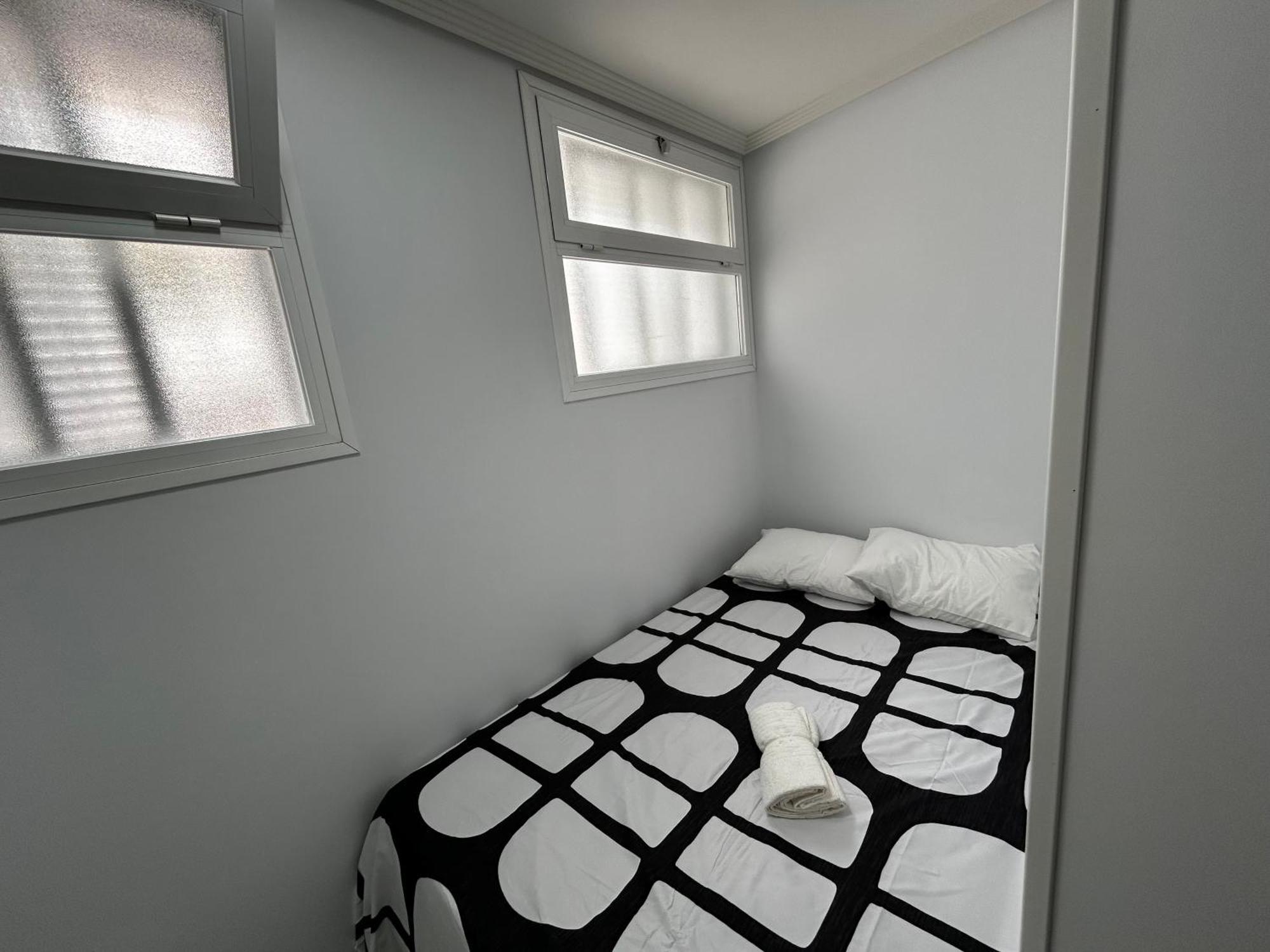 Habitaciones Doble Con Bano Privado En El Centro De Madrid Exterior photo