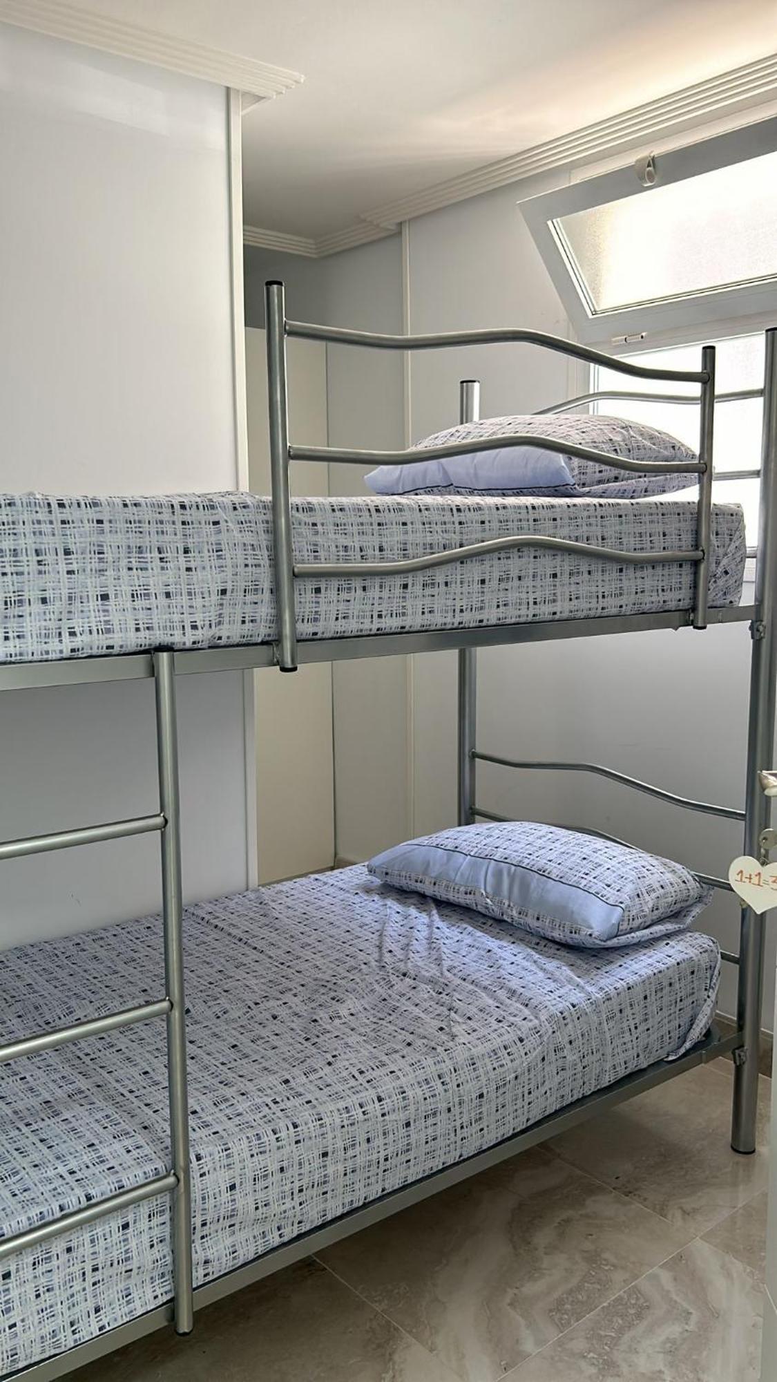 Habitaciones Doble Con Bano Privado En El Centro De Madrid Exterior photo