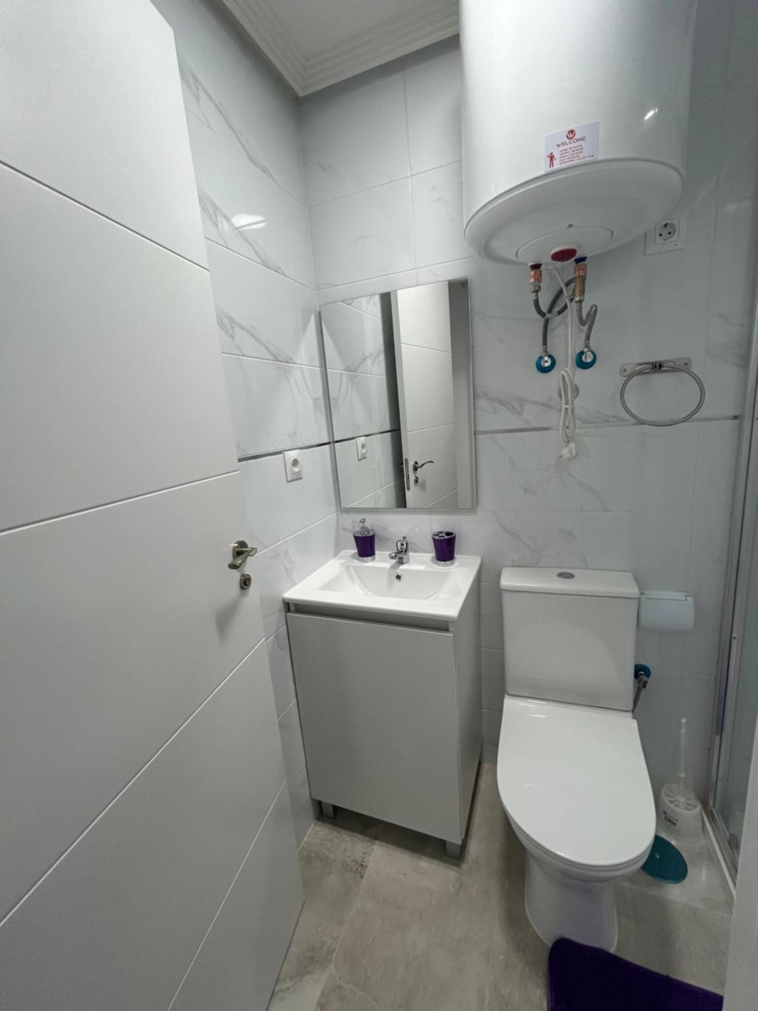 Habitaciones Doble Con Bano Privado En El Centro De Madrid Exterior photo