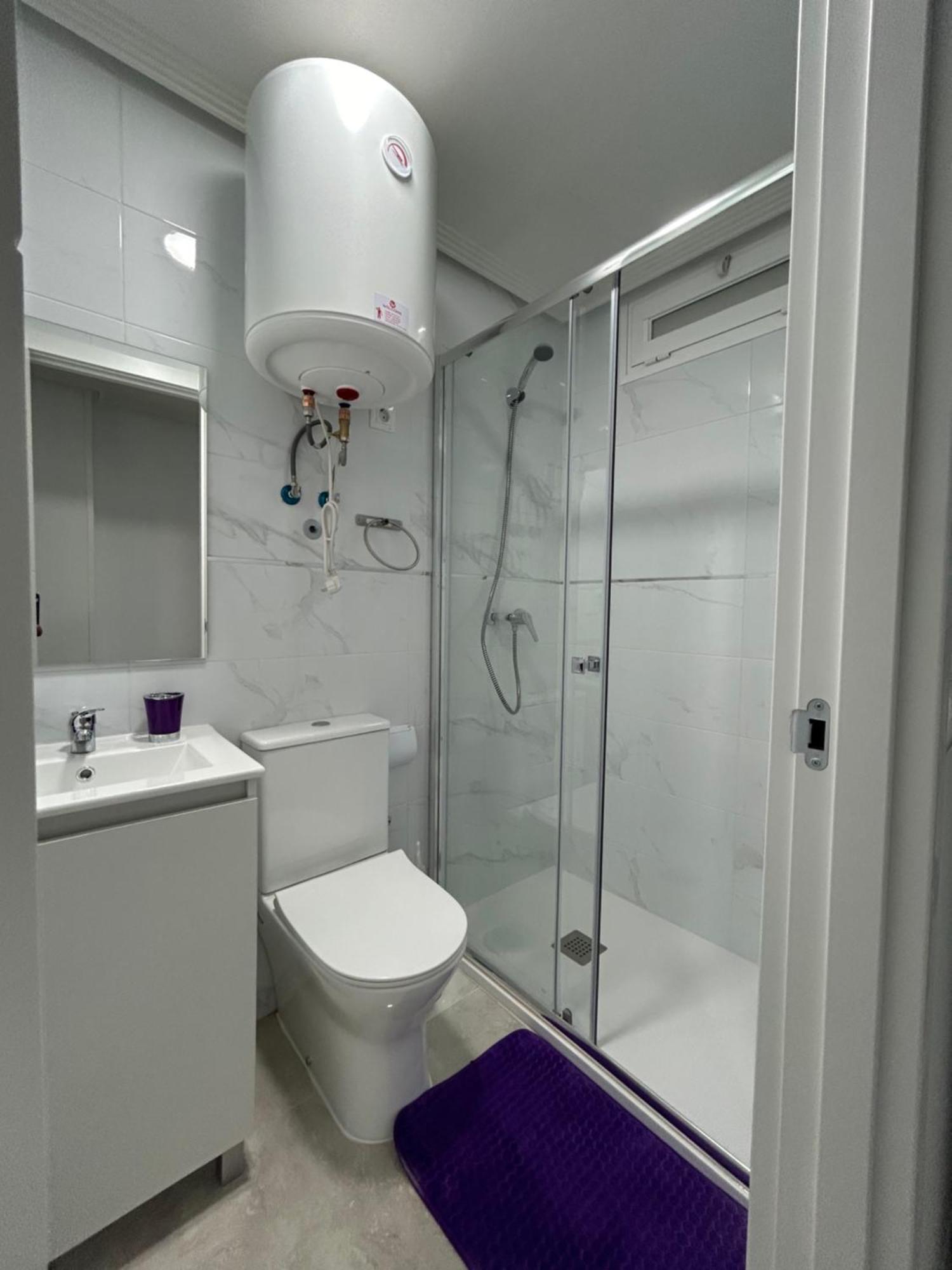 Habitaciones Doble Con Bano Privado En El Centro De Madrid Exterior photo